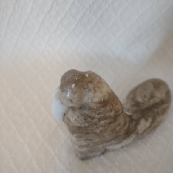 Vintage Stone Walrus Carving 4 Inch Tall Hand Carved Arctic Animal Figurine - Picture 4 of 12